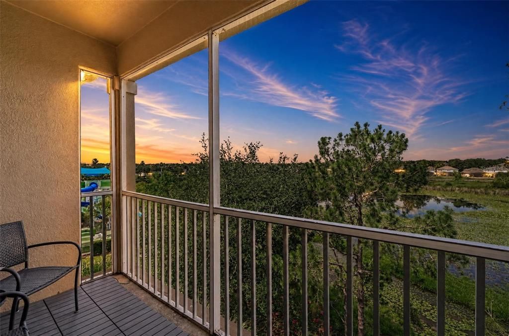 Active With Contract: $384,900 (3 beds, 2 baths, 1247 Square Feet)
