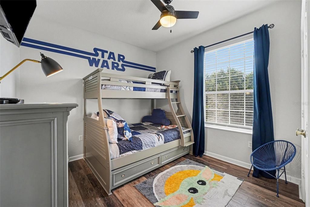 Active With Contract: $384,900 (3 beds, 2 baths, 1247 Square Feet)