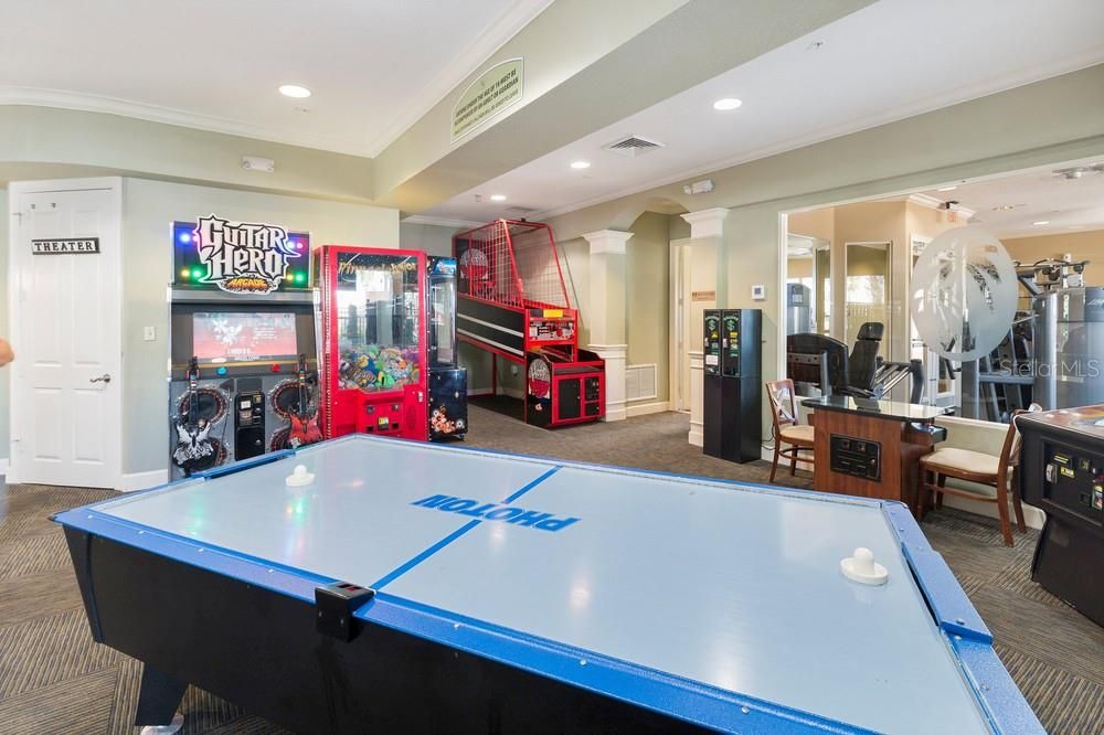 Active With Contract: $384,900 (3 beds, 2 baths, 1247 Square Feet)