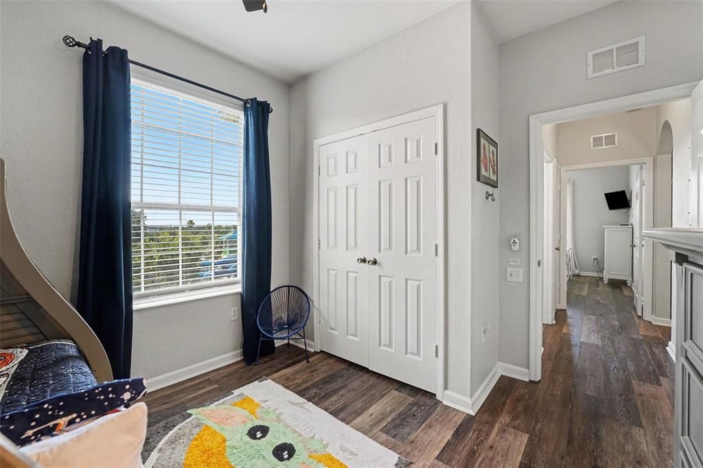 Active With Contract: $384,900 (3 beds, 2 baths, 1247 Square Feet)