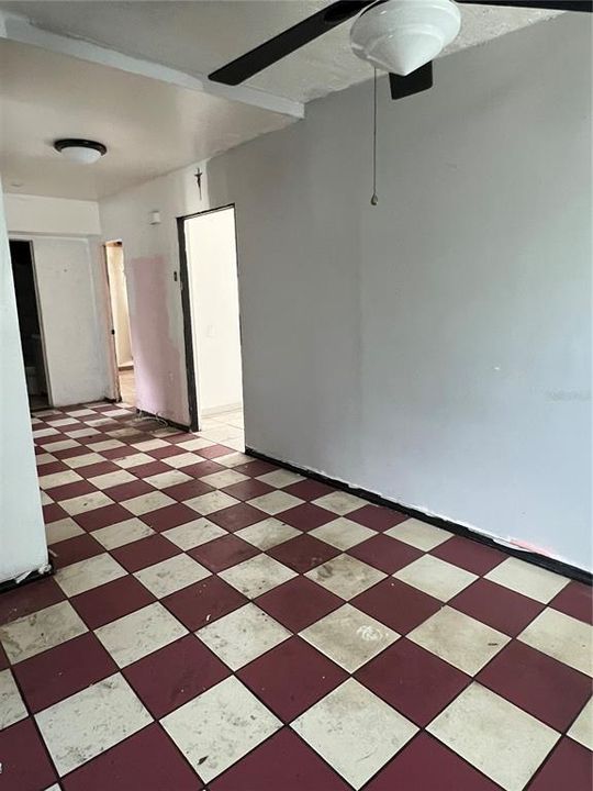 На продажу: $299,000 (3 спален, 1 ванн, 1287 Квадратных фут)
