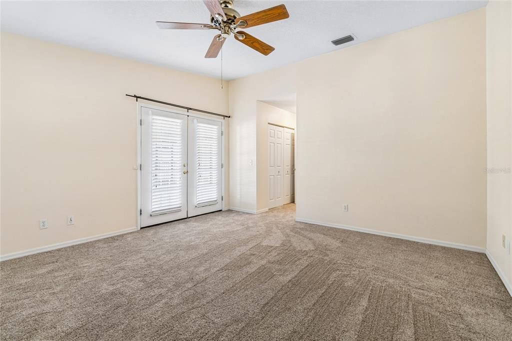 For Sale: $375,000 (3 beds, 3 baths, 1883 Square Feet)