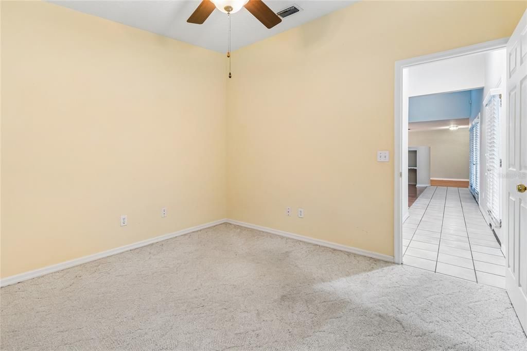 For Sale: $375,000 (3 beds, 3 baths, 1883 Square Feet)