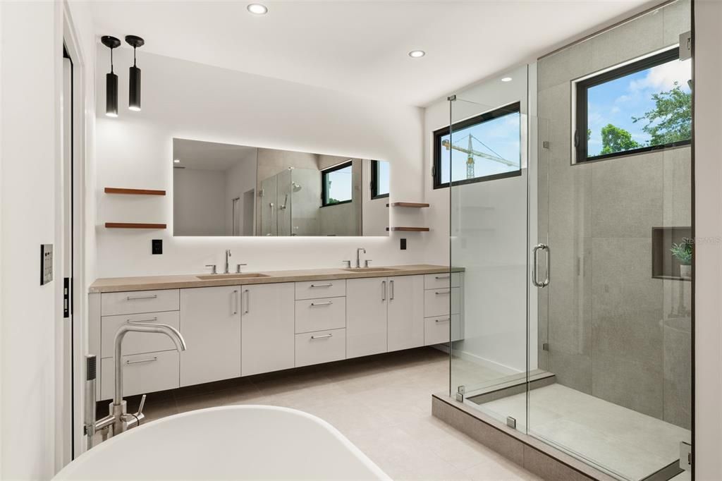 En Venta: $2,749,000 (5 camas, 4 baños, 3128 Pies cuadrados)