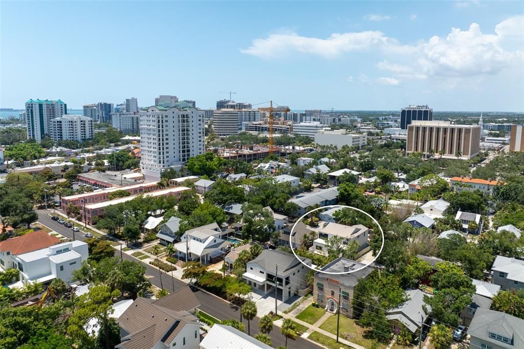 En Venta: $2,749,000 (5 camas, 4 baños, 3128 Pies cuadrados)
