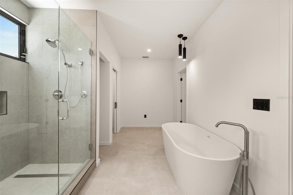 En Venta: $2,749,000 (5 camas, 4 baños, 3128 Pies cuadrados)