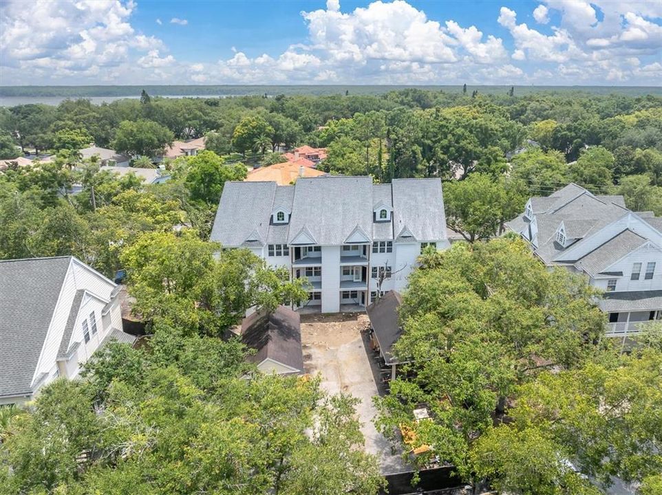 For Sale: $175,000 (2 beds, 2 baths, 1121 Square Feet)
