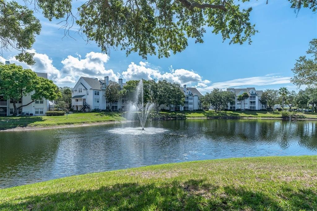 For Sale: $175,000 (2 beds, 2 baths, 1121 Square Feet)