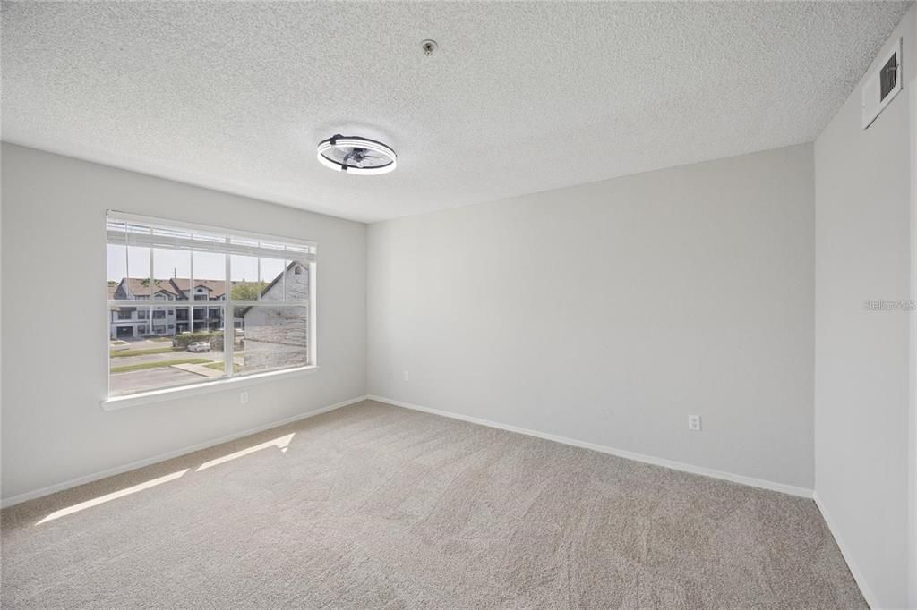 В аренду: $1,599 (2 спален, 2 ванн, 1026 Квадратных фут)