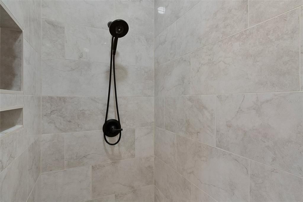 En Venta: $434,800 (3 camas, 2 baños, 1714 Pies cuadrados)