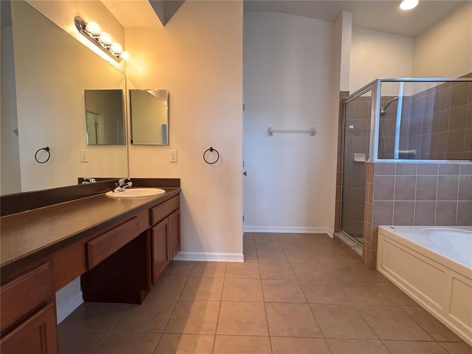 В аренду: $2,395 (3 спален, 2 ванн, 1757 Квадратных фут)