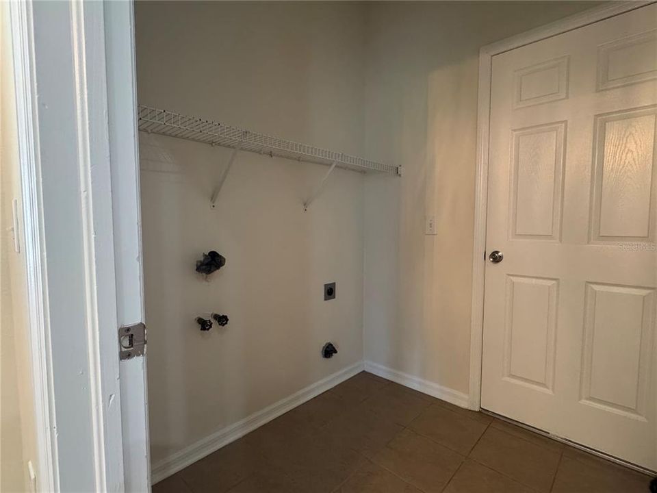 В аренду: $2,395 (3 спален, 2 ванн, 1757 Квадратных фут)