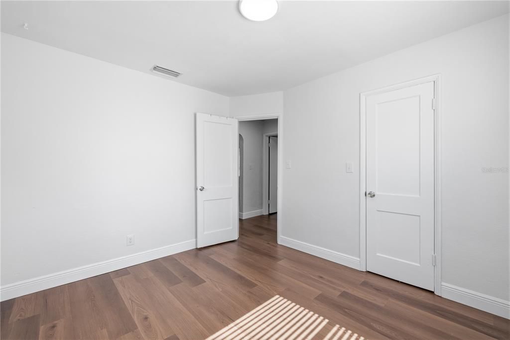 For Sale: $335,000 (2 beds, 1 baths, 786 Square Feet)