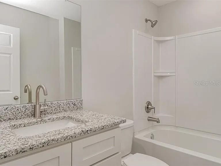 В аренду: $1,750 (2 спален, 2 ванн, 1071 Квадратных фут)