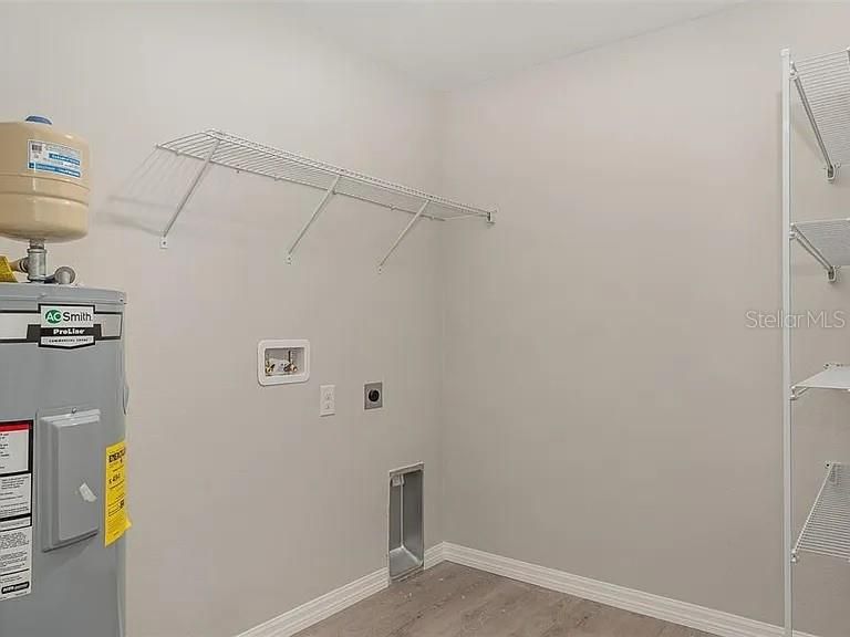 В аренду: $1,750 (2 спален, 2 ванн, 1071 Квадратных фут)