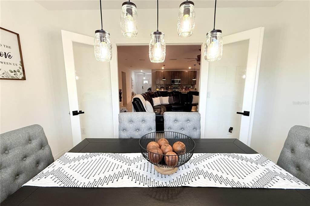 For Sale: $438,900 (3 beds, 2 baths, 1998 Square Feet)