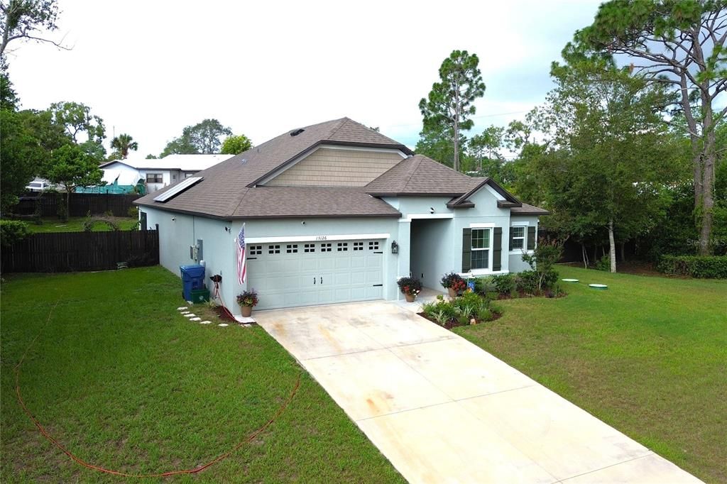 For Sale: $438,900 (3 beds, 2 baths, 1998 Square Feet)