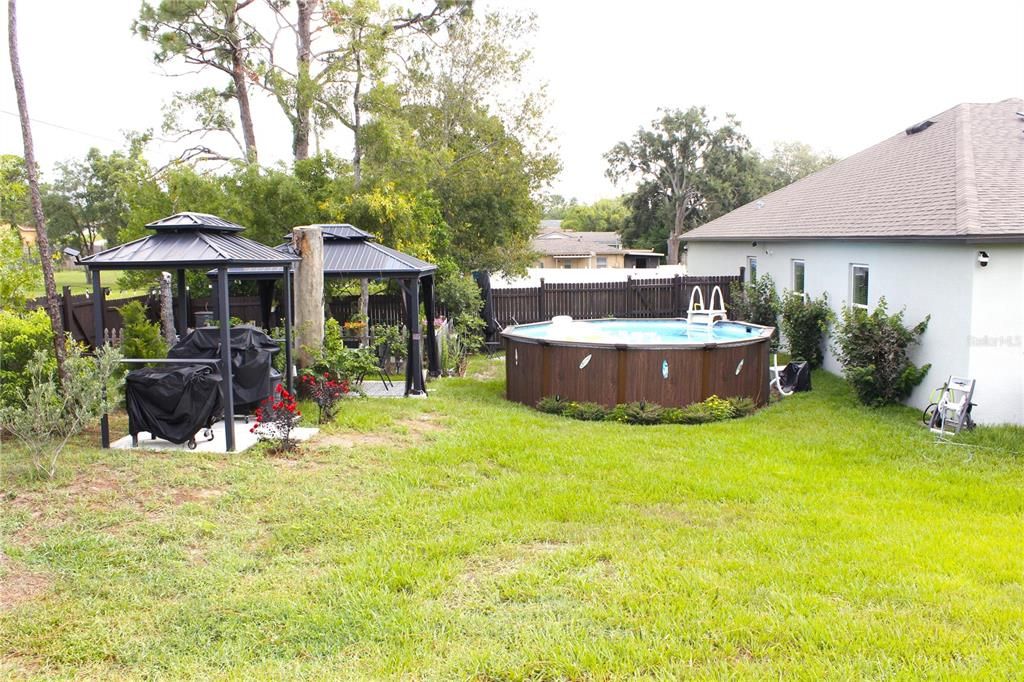 For Sale: $438,900 (3 beds, 2 baths, 1998 Square Feet)
