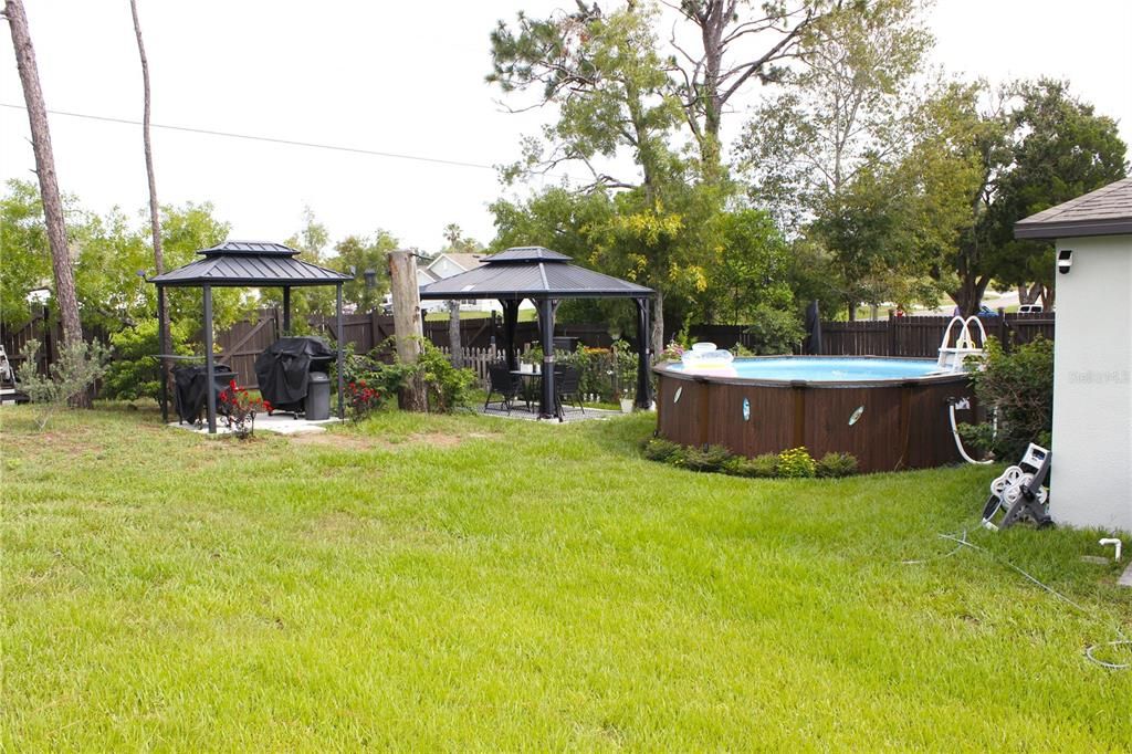 For Sale: $438,900 (3 beds, 2 baths, 1998 Square Feet)