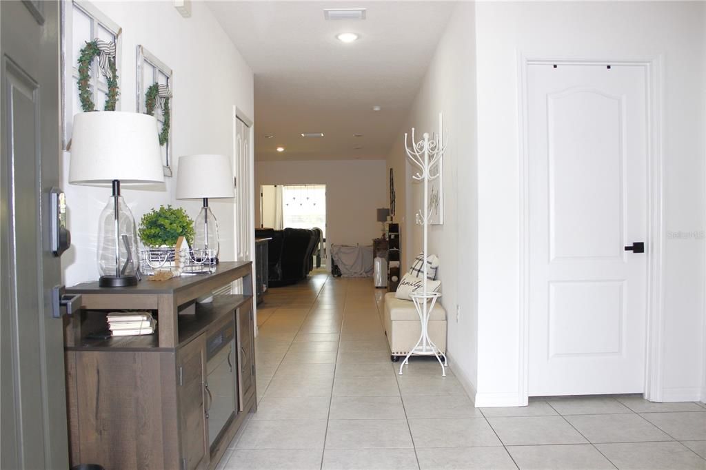 For Sale: $438,900 (3 beds, 2 baths, 1998 Square Feet)