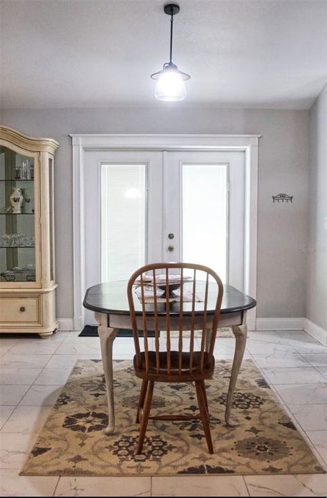 For Sale: $265,000 (2 beds, 2 baths, 1305 Square Feet)