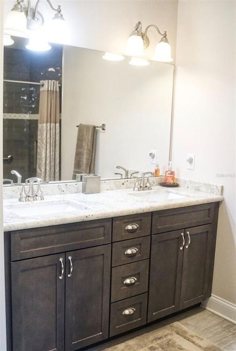 For Sale: $265,000 (2 beds, 2 baths, 1305 Square Feet)