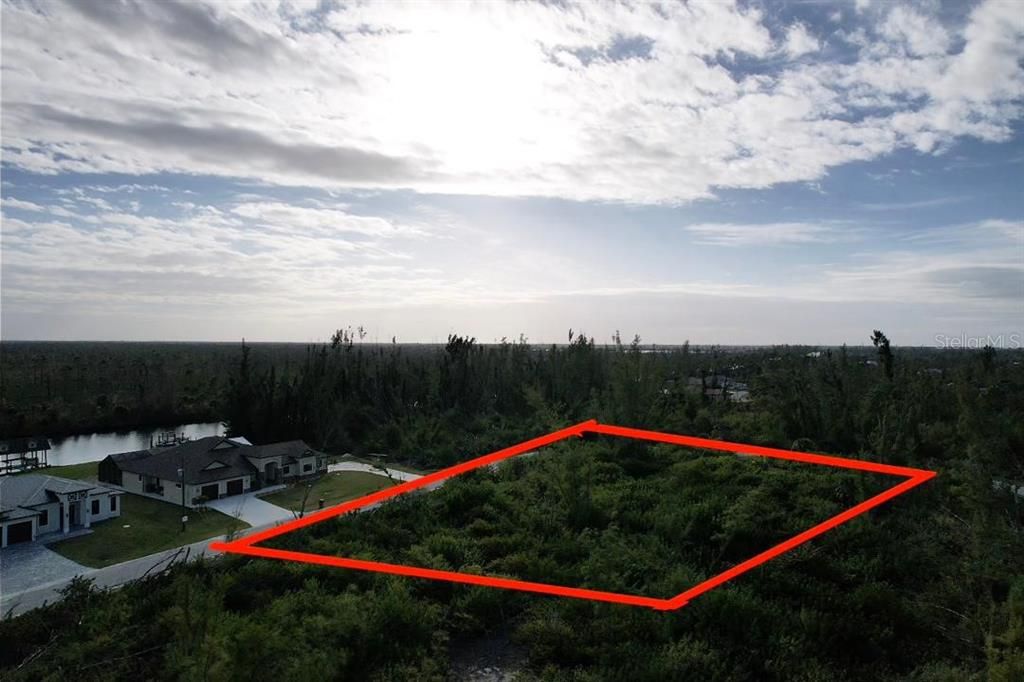 待售: $65,900 (0.27 acres)