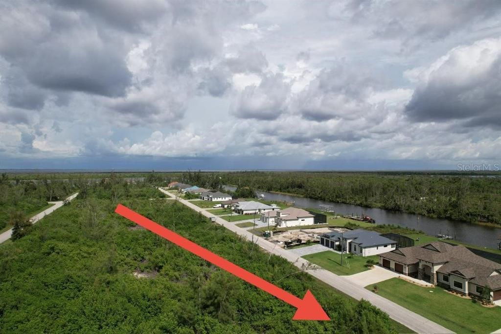 待售: $65,900 (0.27 acres)