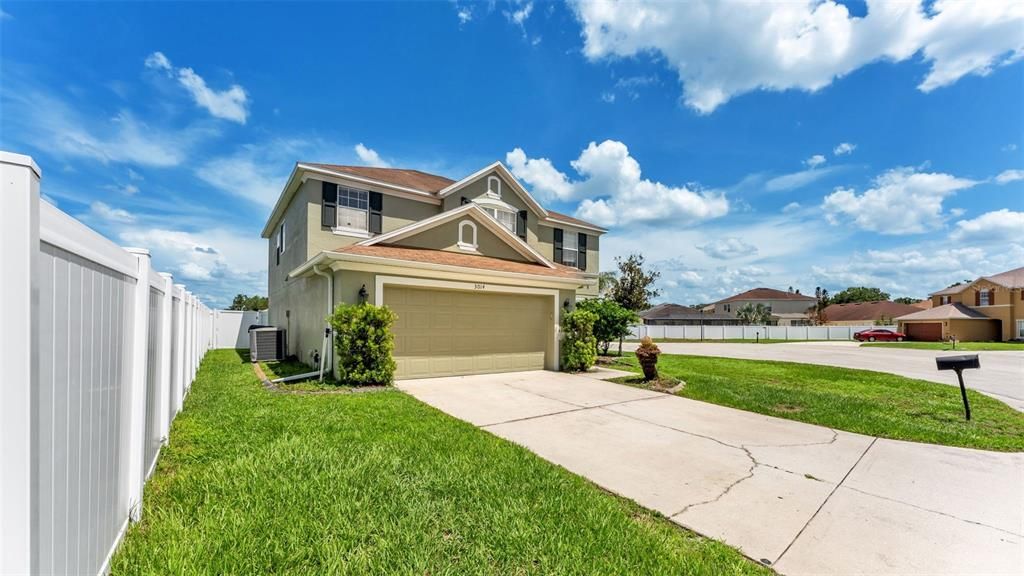For Sale: $310,000 (3 beds, 2 baths, 2396 Square Feet)