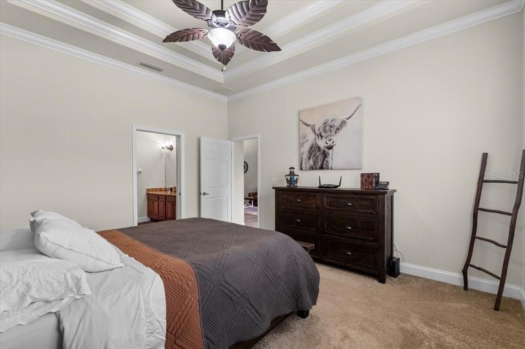 For Sale: $350,000 (3 beds, 2 baths, 1695 Square Feet)