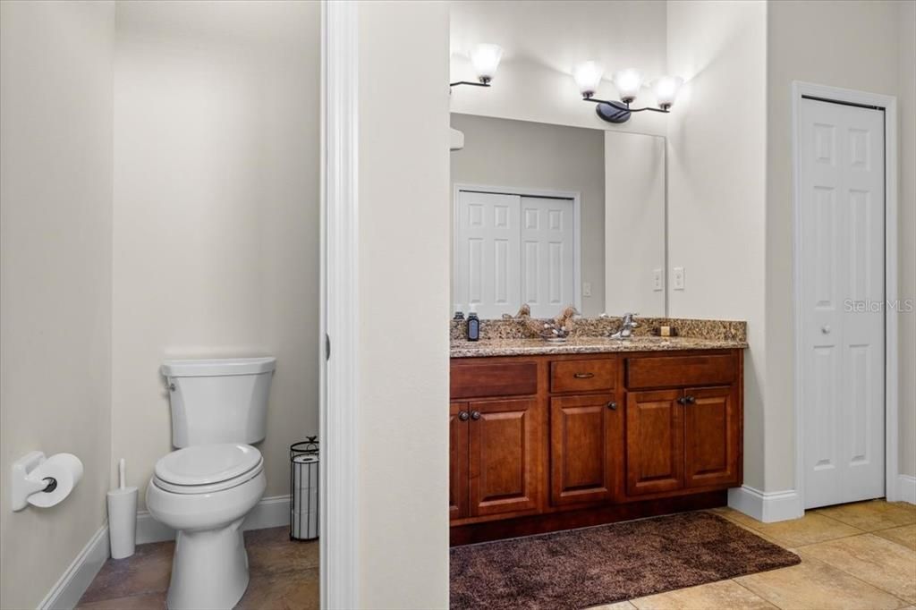 For Sale: $350,000 (3 beds, 2 baths, 1695 Square Feet)