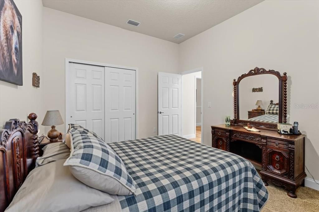 For Sale: $350,000 (3 beds, 2 baths, 1695 Square Feet)