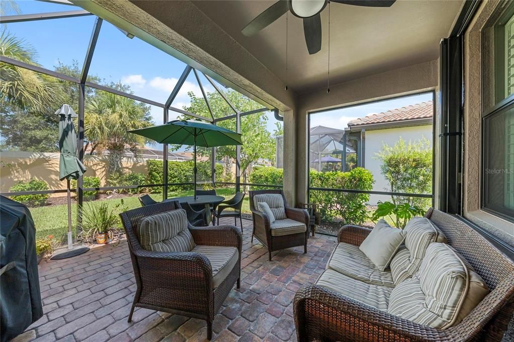 En Venta: $399,000 (2 camas, 2 baños, 1437 Pies cuadrados)
