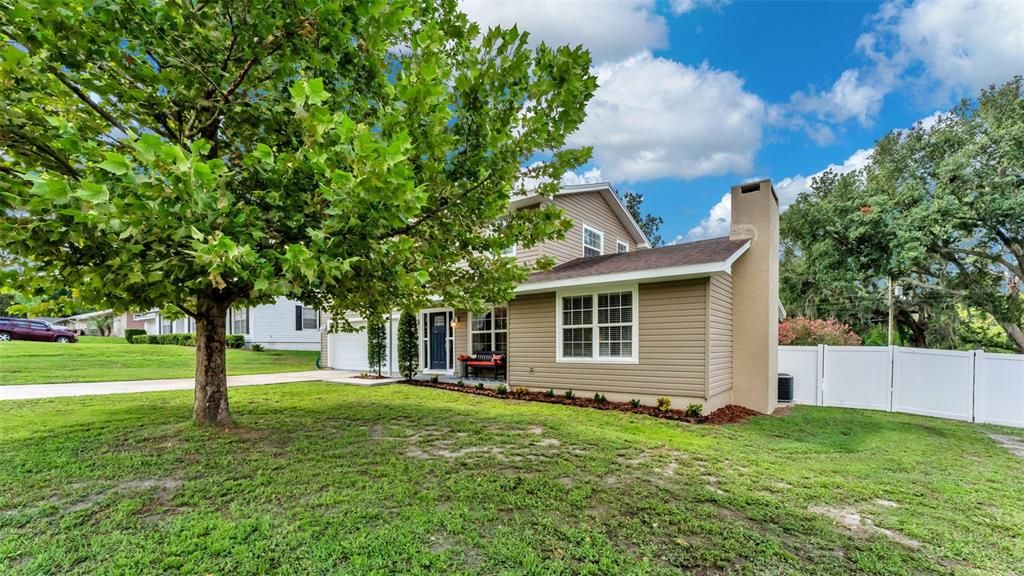 На продажу: $419,900 (3 спален, 2 ванн, 1832 Квадратных фут)