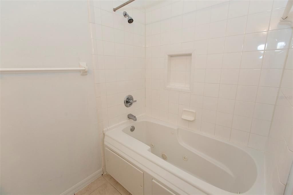 В аренду: $2,075 (3 спален, 2 ванн, 1380 Квадратных фут)