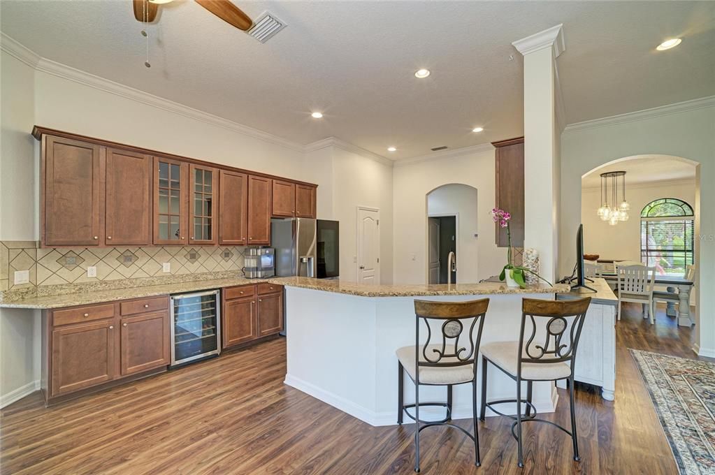 En Venta: $514,240 (4 camas, 3 baños, 2450 Pies cuadrados)
