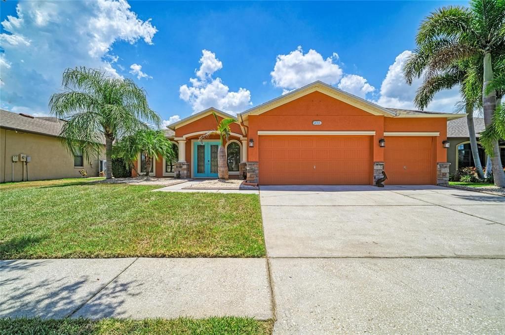 En Venta: $514,240 (4 camas, 3 baños, 2450 Pies cuadrados)