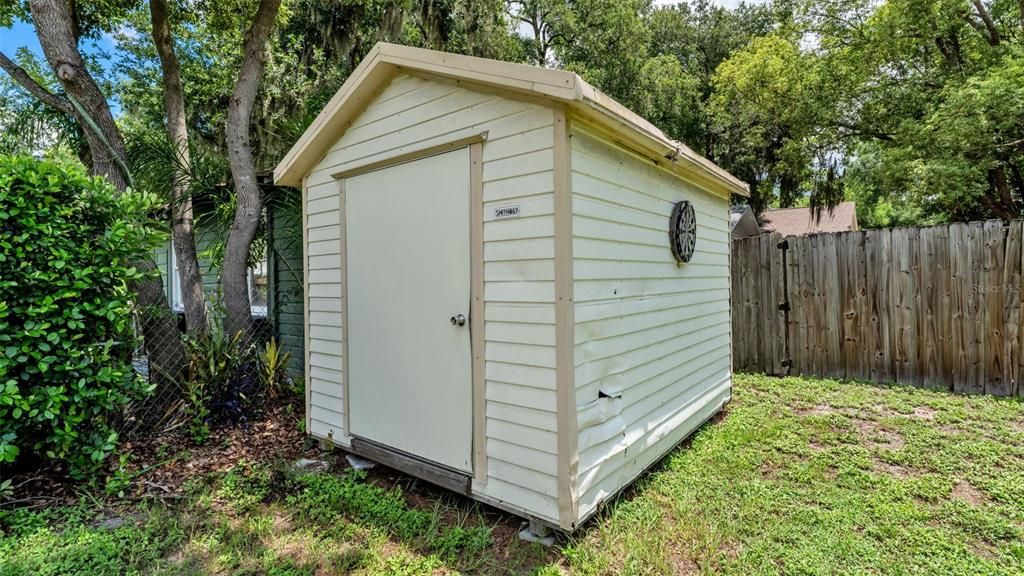 For Sale: $225,000 (2 beds, 1 baths, 660 Square Feet)