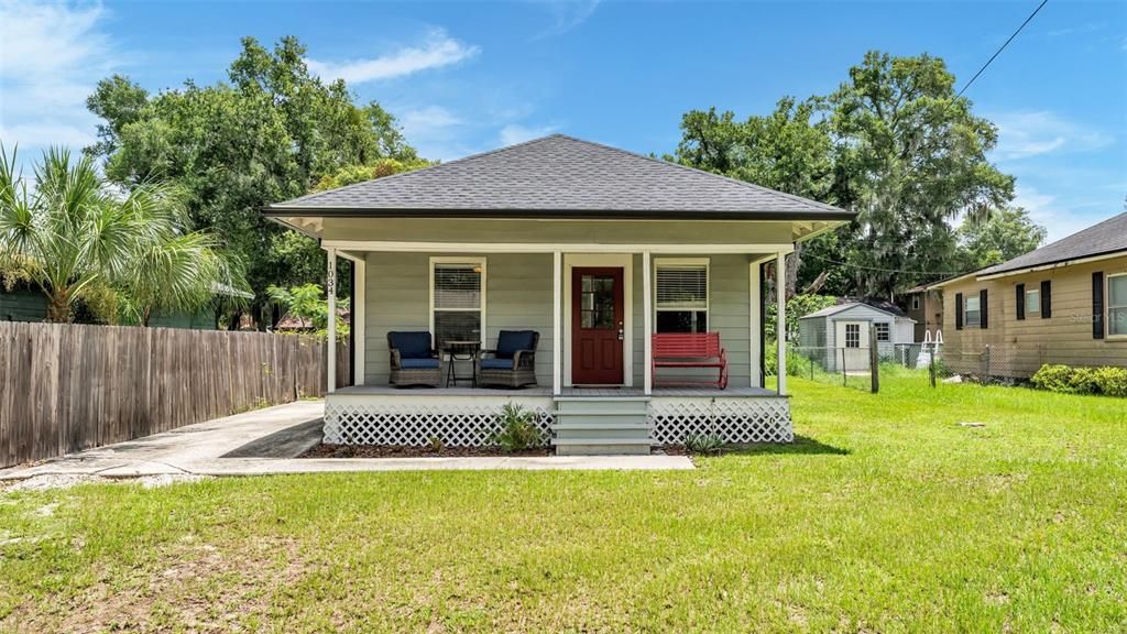 For Sale: $225,000 (2 beds, 1 baths, 660 Square Feet)