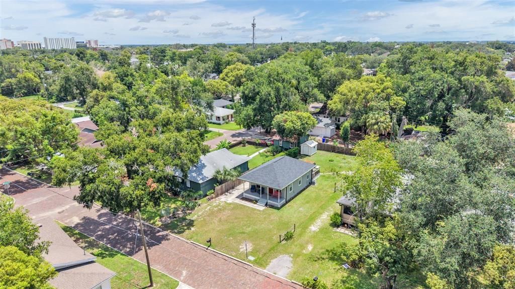 For Sale: $225,000 (2 beds, 1 baths, 660 Square Feet)