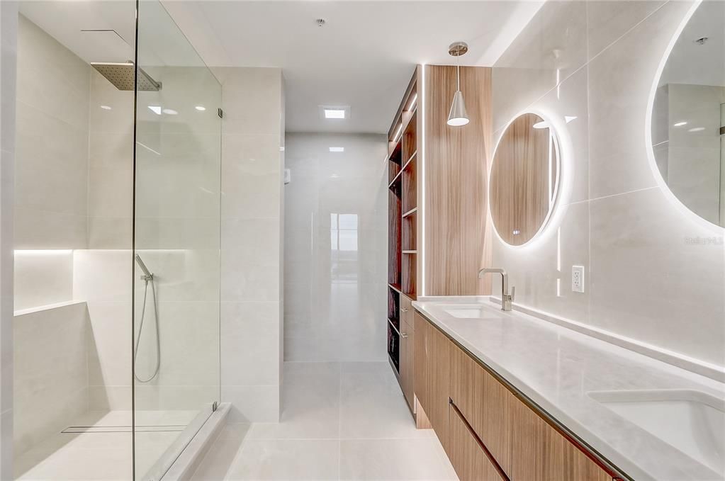 For Rent: $3,950 (2 beds, 2 baths, 1282 Square Feet)