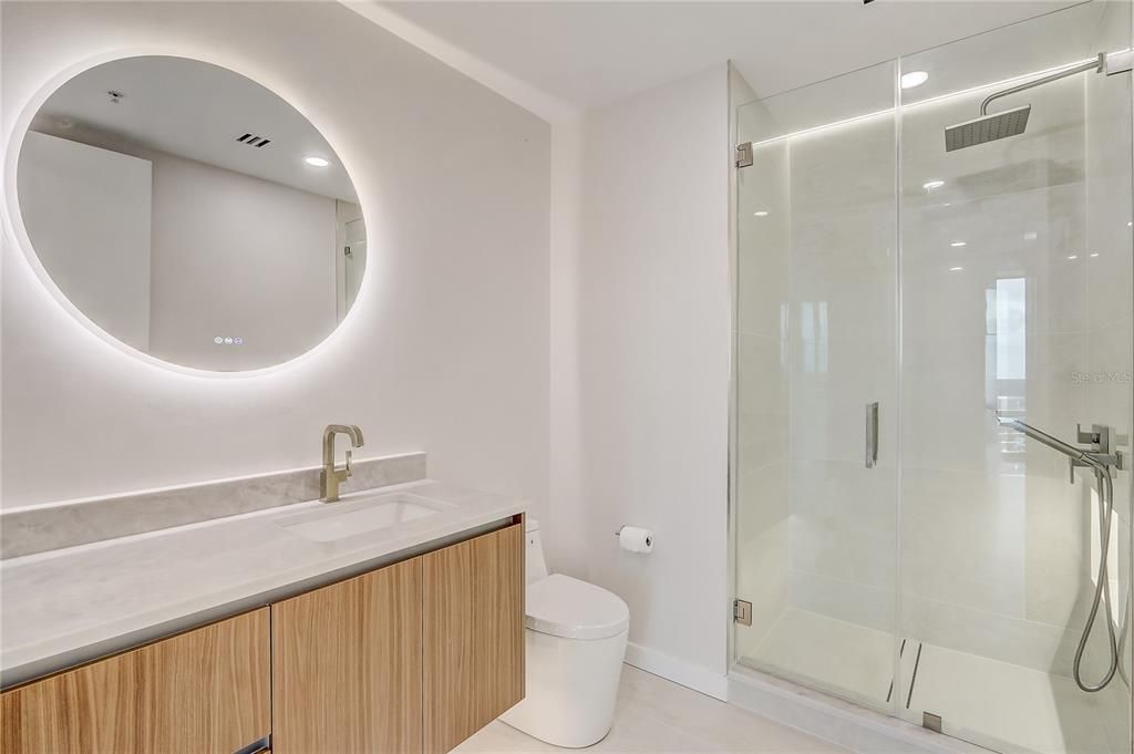 For Rent: $3,950 (2 beds, 2 baths, 1282 Square Feet)