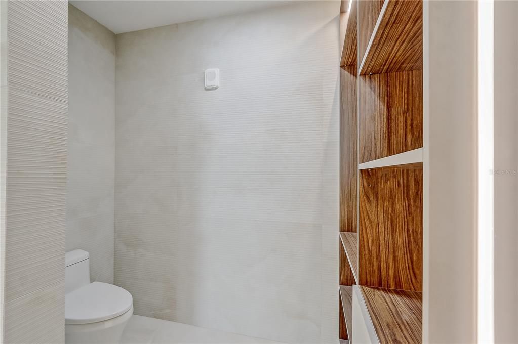For Rent: $3,950 (2 beds, 2 baths, 1282 Square Feet)