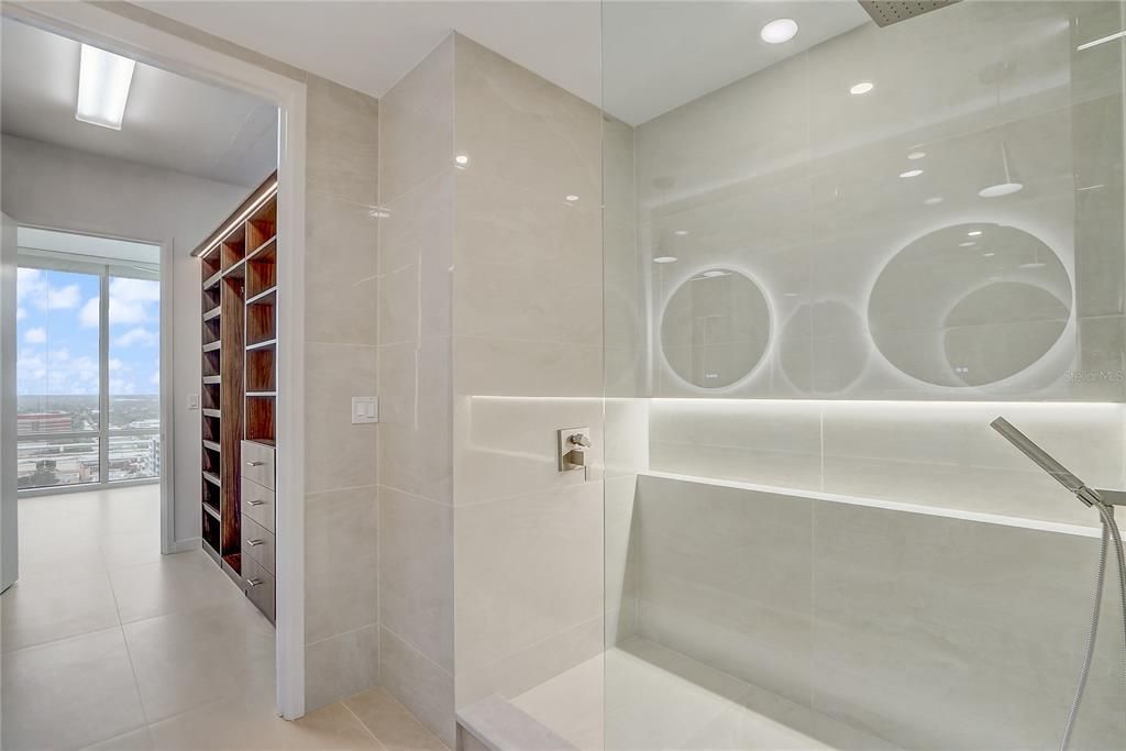 For Rent: $3,950 (2 beds, 2 baths, 1282 Square Feet)