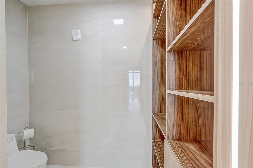 For Rent: $3,950 (2 beds, 2 baths, 1282 Square Feet)
