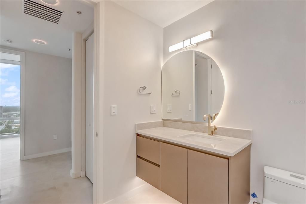 For Rent: $3,950 (2 beds, 2 baths, 1282 Square Feet)