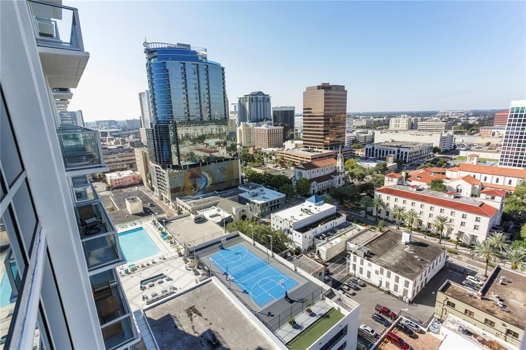 For Rent: $3,950 (2 beds, 2 baths, 1282 Square Feet)