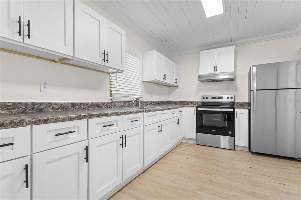 En Venta: $239,000 (4 camas, 2 baños, 1494 Pies cuadrados)