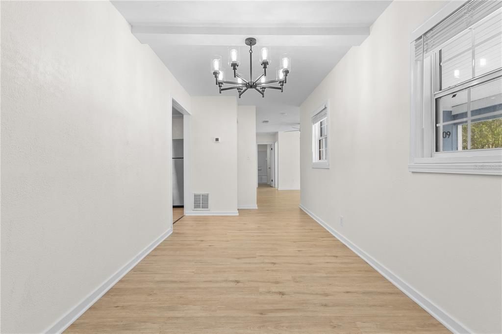En Venta: $239,000 (4 camas, 2 baños, 1494 Pies cuadrados)