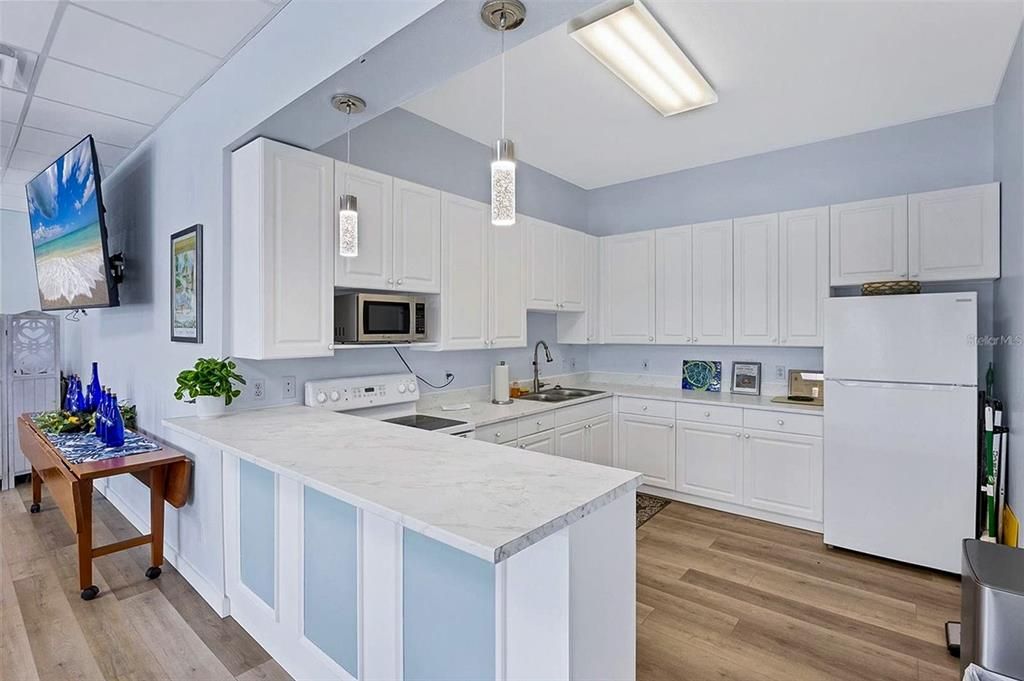 На продажу: $365,000 (3 спален, 2 ванн, 1553 Квадратных фут)